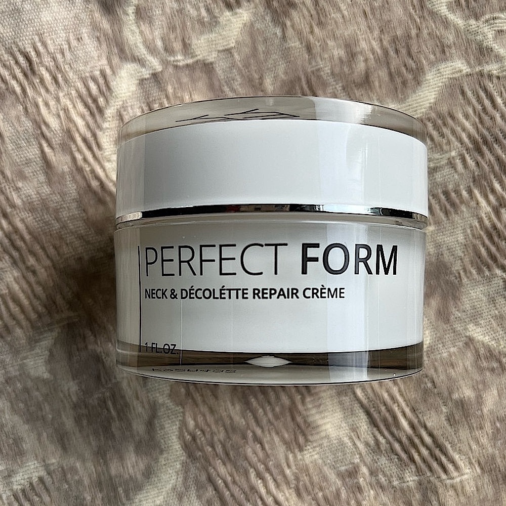 Neck and Décolétte Repair🔵Perfect Form